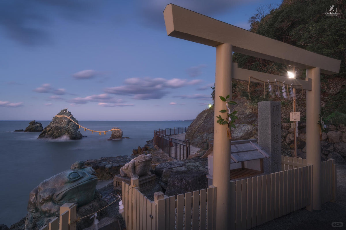 Meoto Iwa Wedded Rocks and seaside torii gate at Futami, Ise